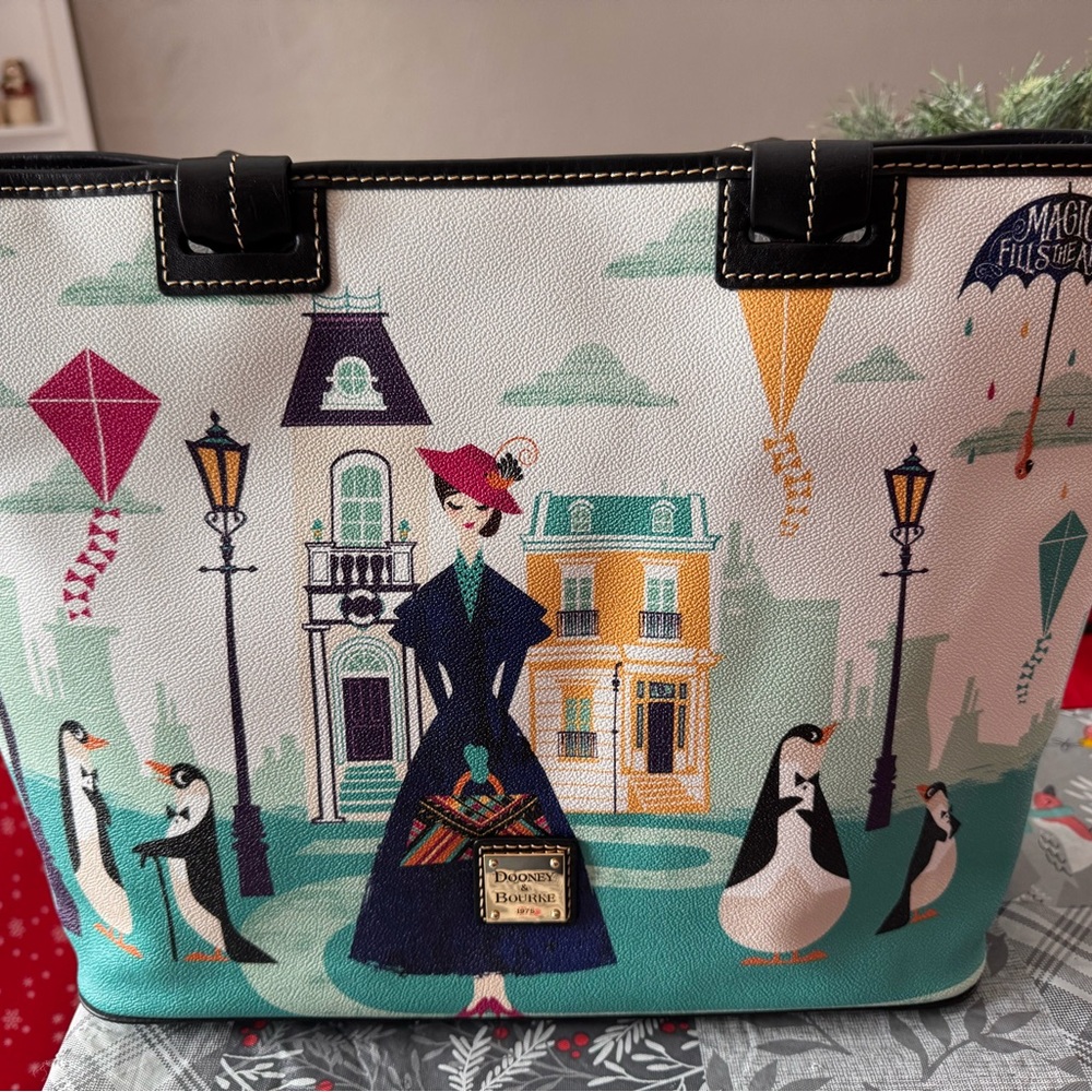 RARE 🦄 BRAND NEW Dooney & Bourke Mary Poppins Returns Tote!
